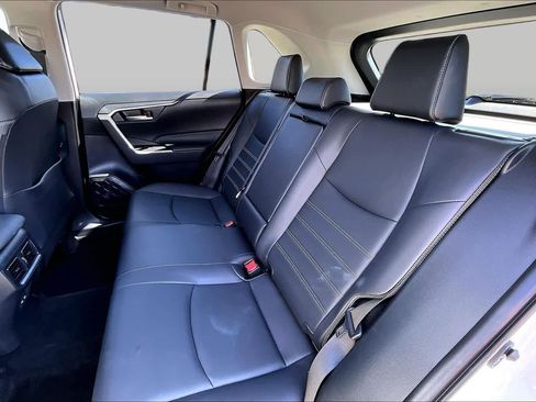 Used 2025 Toyota RAV4 XLE Premium FWD image 18