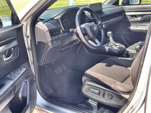 Certified 2025 Honda CR-V Sport image 3