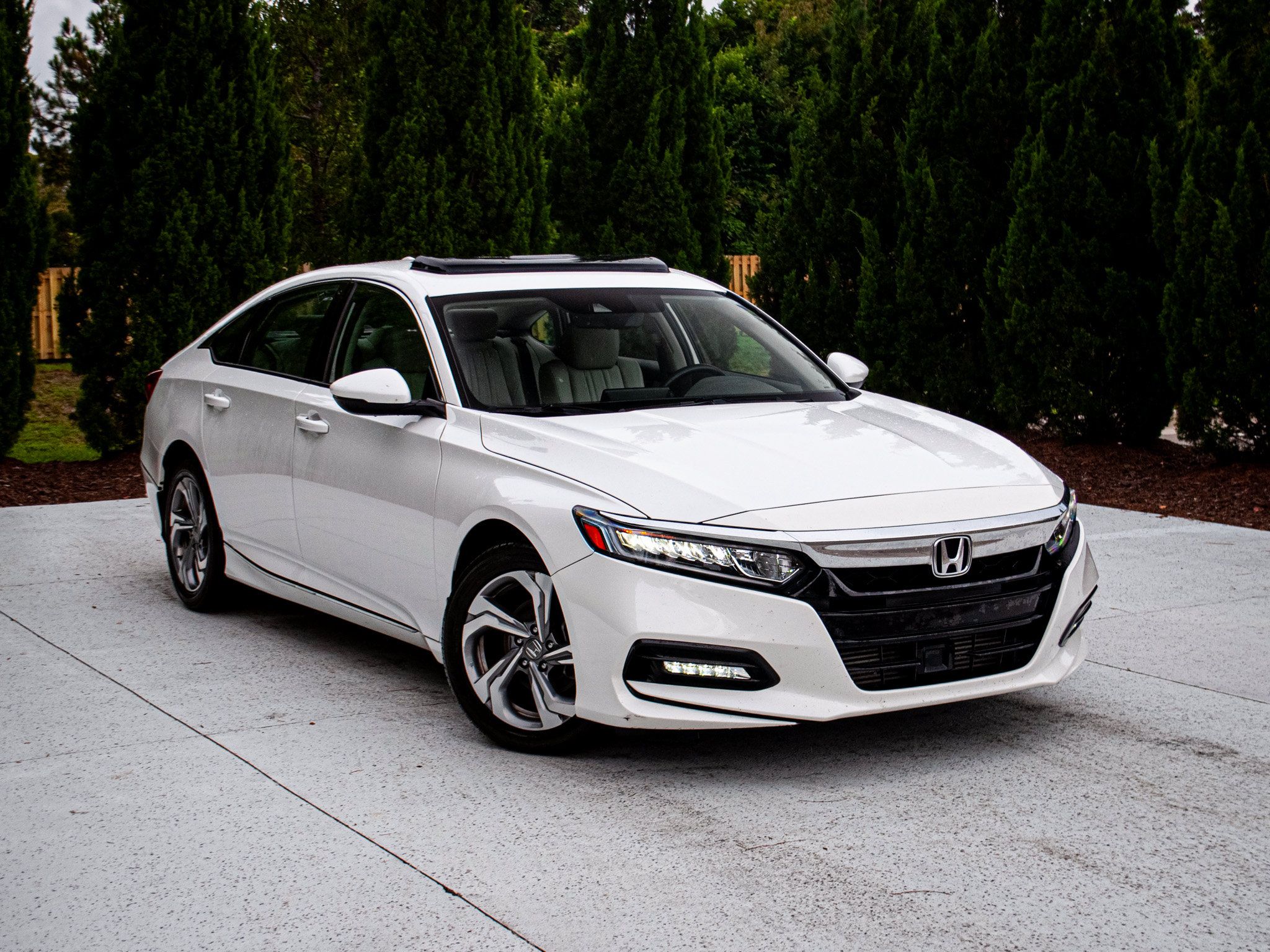 Used 2019 Honda Accord EX-L image 2
