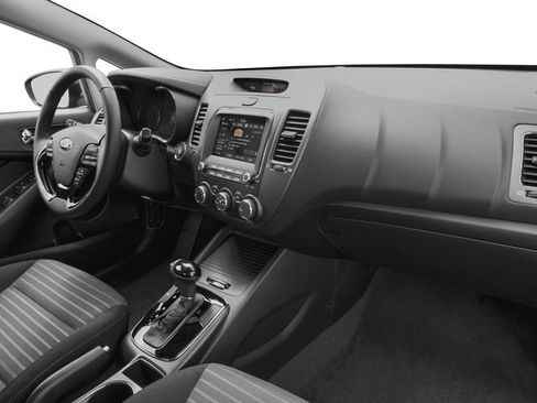 Used 2017 Kia Forte S image 20