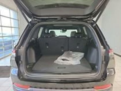 New 2026 Jeep Grand Cherokee Limited AWD/4WD image 7