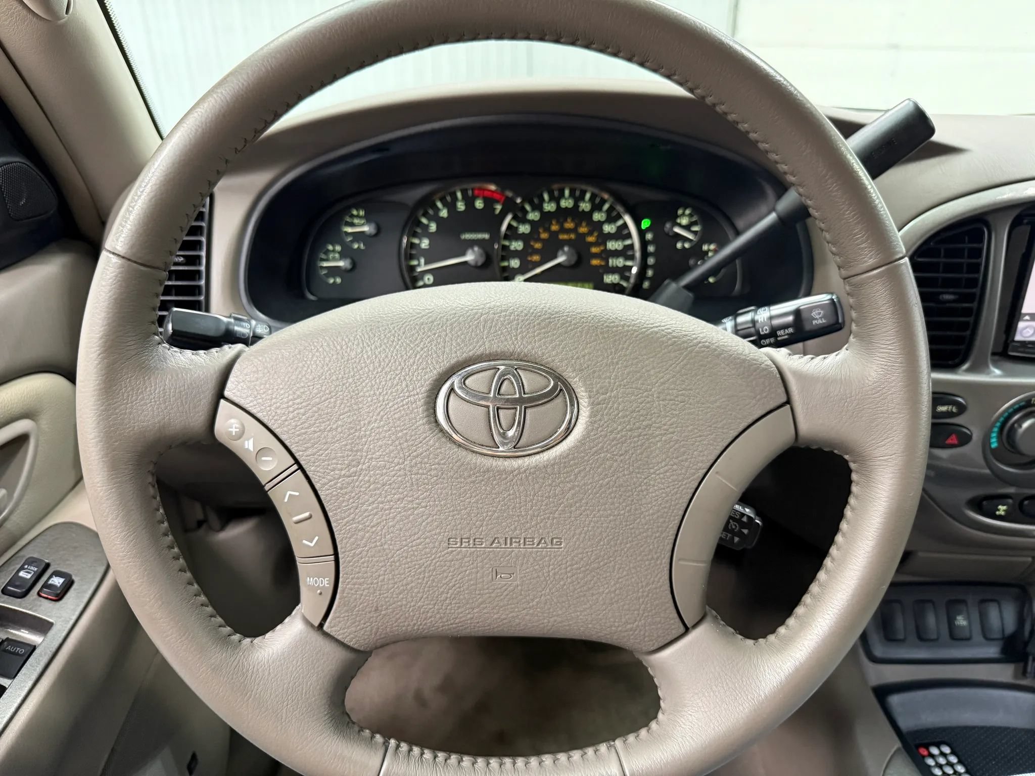 Used 2006 Toyota Sequoia Limited AWD/4WD image 24