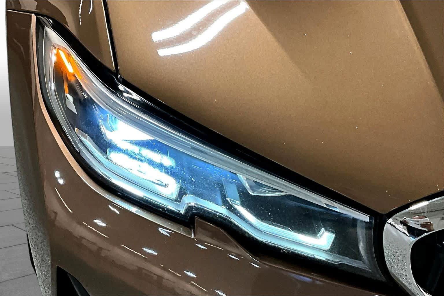 Used 2019 BMW 330i xDrive Sedan w/ Premium Package AWD/4WD image 30
