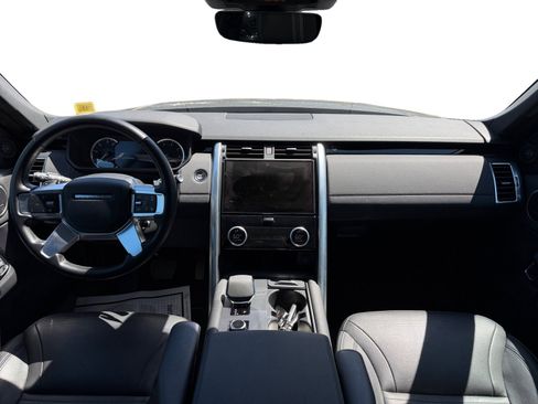 Used 2023 Land Rover Discovery S AWD/4WD image 19