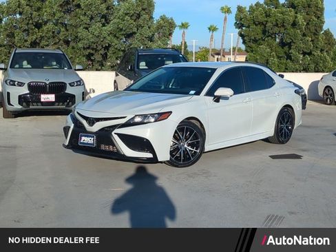 Used 2022 Toyota Camry SE w/ Carpet Mat Package (TMS) FWD image 1