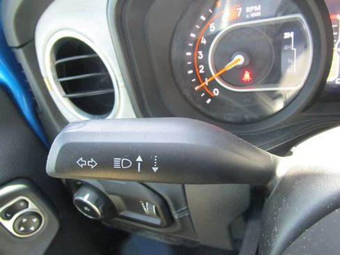 Used 2024 Jeep Wrangler Unlimited Sahara AWD/4WD image 25