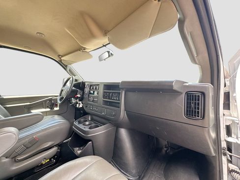 Used 2025 GMC Savana 2500 w/ Driver Convenience Package RWD image 25