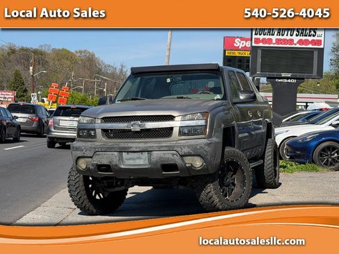 Used 2002 Chevrolet Avalanche 4x4 w/ Off-Road Suspension Pkg image 1