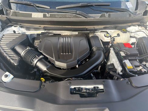 Used 2024 GMC Acadia Elevation AWD/4WD image 35