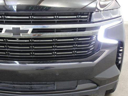 Used 2021 Chevrolet Tahoe RST w/ Luxury Package RWD image 8