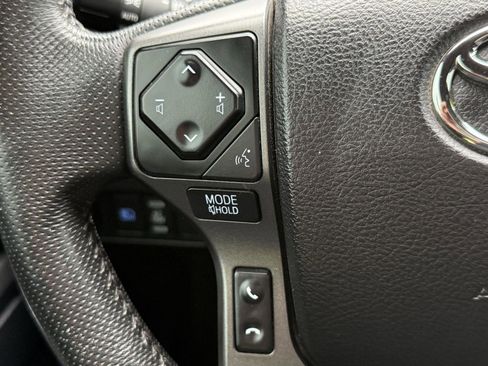 Used 2021 Toyota Tacoma TRD Off-Road AWD/4WD image 19