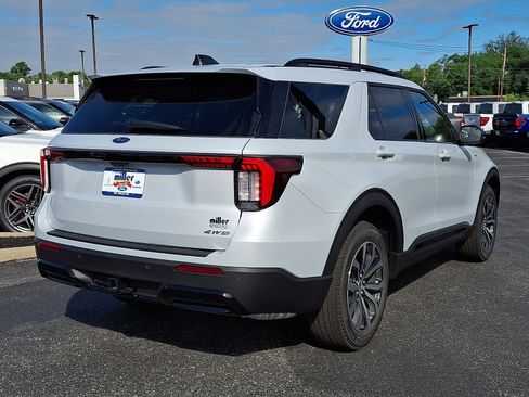 New 2026 Ford Explorer ST-Line AWD/4WD image 4