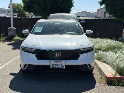 Certified 2023 Honda Accord Touring image 3