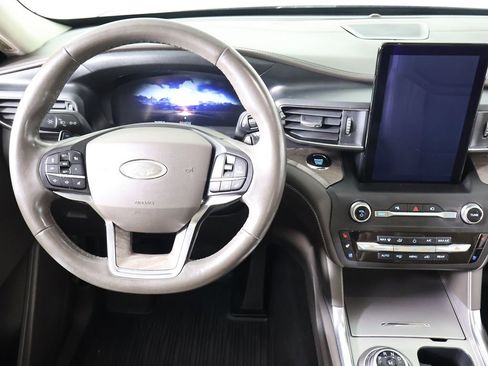 Used 2020 Ford Explorer Platinum w/ Premium Technology Package image 8
