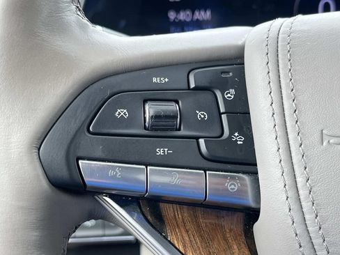 Used 2023 Cadillac Escalade ESV Sport Platinum AWD/4WD image 33