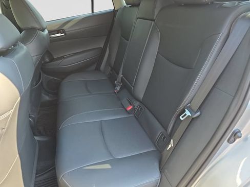 Used 2023 Toyota Corolla Cross XLE FWD image 31