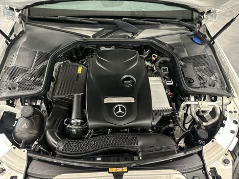 Used 2018 Mercedes-Benz C 300 Sedan w/ Premium Package image 31