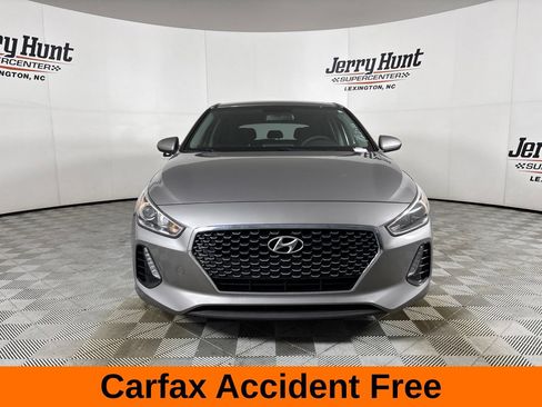 Used 2020 Hyundai Elantra GT FWD image 3