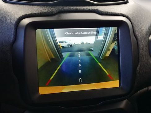 Used 2023 Jeep Renegade Latitude image 20