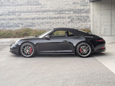Used 2013 Porsche 911 Carrera 4S image 2
