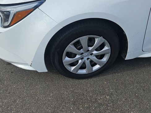 Used 2023 Toyota Corolla LE w/ Carpet Mat Package (TMS) FWD image 4