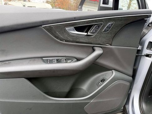 Used 2020 Audi Q7 2.0T Premium w/ Convenience Package image 17