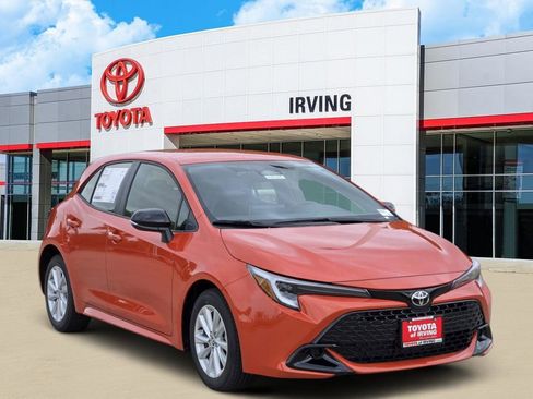 New 2026 Toyota Corolla SE image 2
