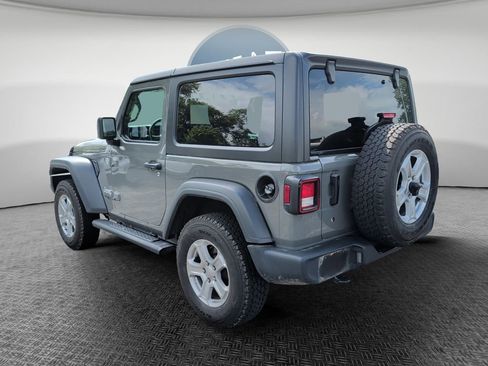 Used 2018 Jeep Wrangler Sport AWD/4WD image 6