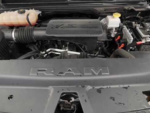 Used 2020 RAM 1500 Big Horn AWD/4WD image 40