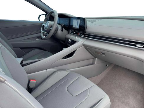 New 2026 Hyundai Elantra Sport image 15