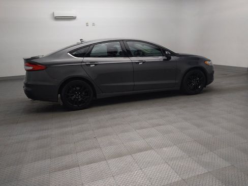 Used 2019 Ford Fusion SE w/ Equipment Group 151A FWD image 10