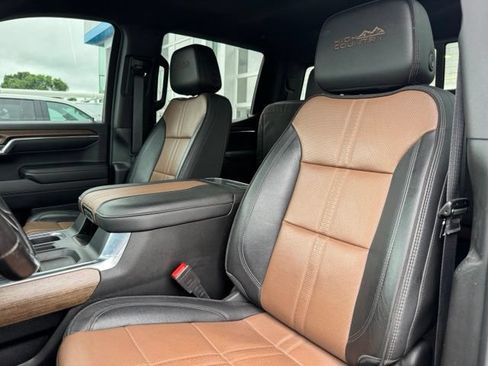 Certified 2023 Chevrolet Silverado 1500 High Country AWD/4WD image 6