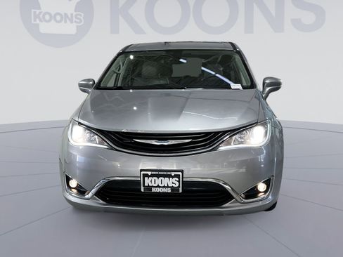 Used 2017 Chrysler Pacifica Touring Plus image 19