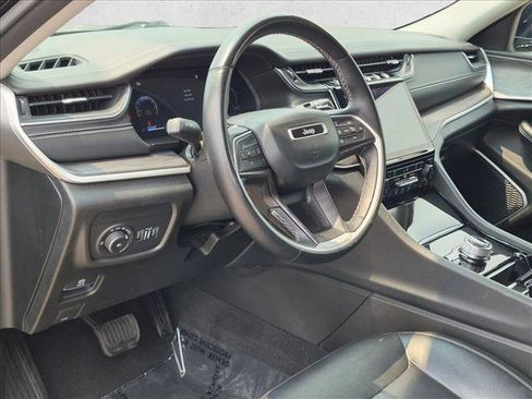 Used 2021 Jeep Grand Cherokee L Limited AWD/4WD image 10