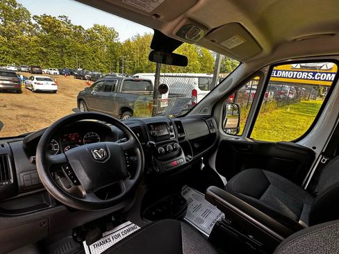 Used 2021 RAM ProMaster 2500 image 17