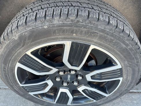 Used 2021 GMC Acadia SLT w/ Elevation Edition FWD image 22