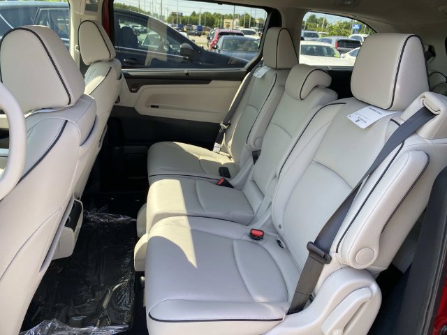 New 2026 Honda Odyssey Touring image 7