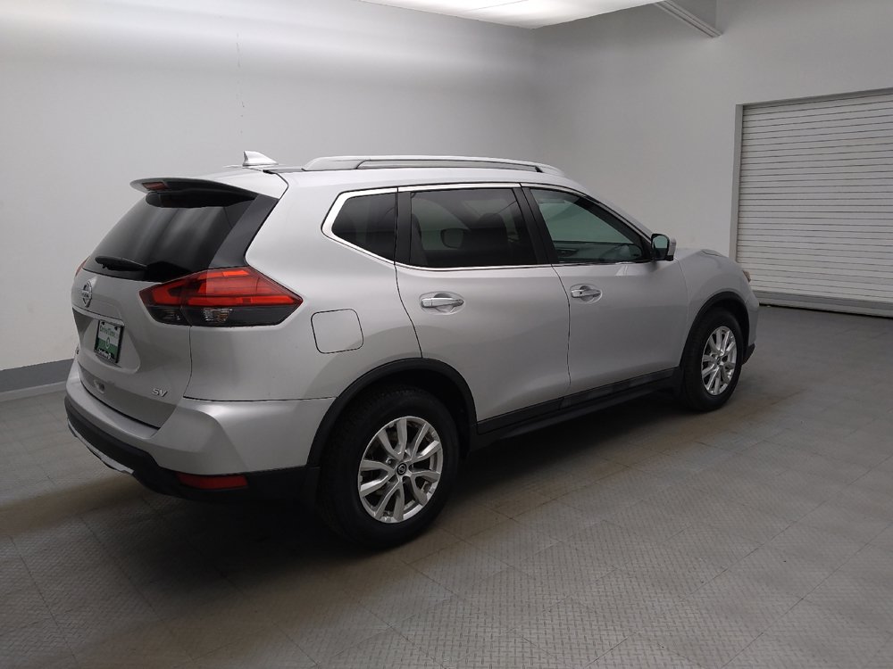 Used 2017 Nissan Rogue SV w/ SV Premium Package FWD image 10