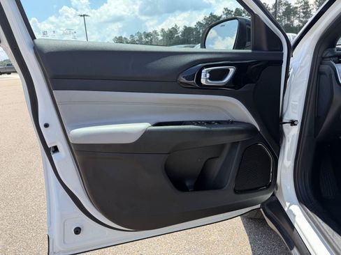 Certified 2025 Jeep Compass Limited AWD/4WD image 15