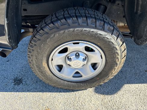 Used 2023 Toyota Tacoma SR5 image 13