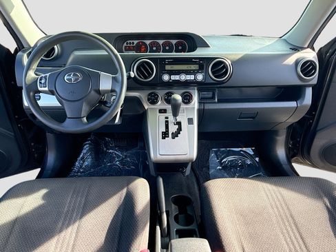 Used 2008 Scion xB image 3