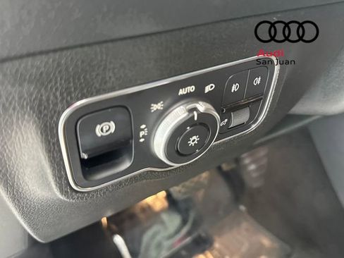 Used 2021 Mercedes-Benz GLB 250 GLB 250 image 29