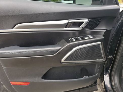 Used 2021 Kia Telluride S FWD image 19