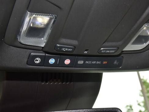 Used 2023 GMC Sierra 1500 AT4 AWD/4WD image 32