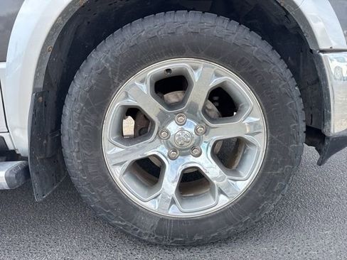 Used 2014 RAM 1500 Laramie w/ Convenience Group image 10