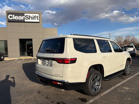 Used 2022 Jeep Wagoneer Series III image 7