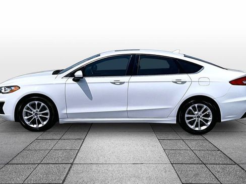 Used 2020 Ford Fusion SE FWD image 2