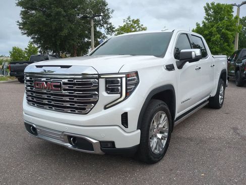 Used 2023 GMC Sierra 1500 Denali w/ Technology Package AWD/4WD image 2