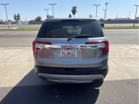 Used 2023 GMC Acadia SLT FWD image 6