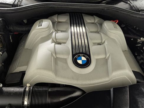 Used 2004 BMW 745Li image 10